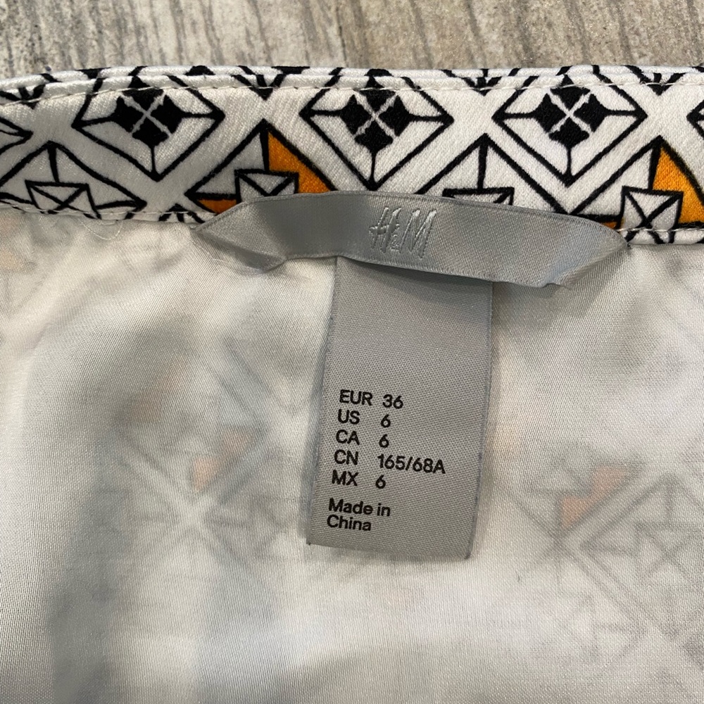 Cute Patterned Skirt - image 5